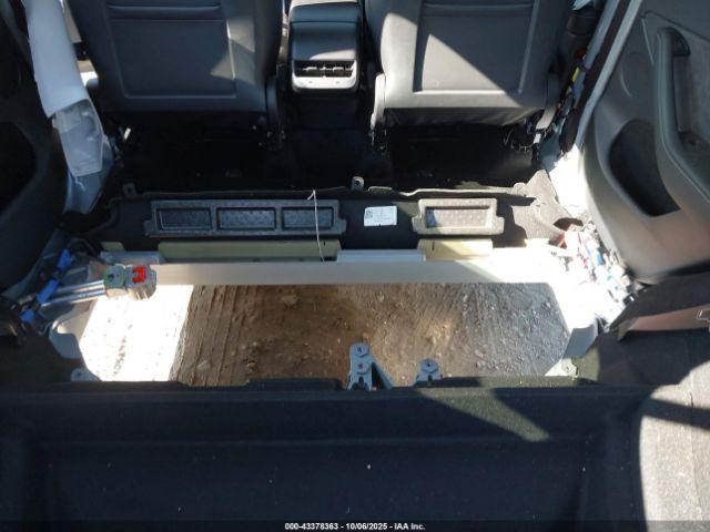 Tesla Model Y Performance Dual Motor All-wheel Drive Image 8