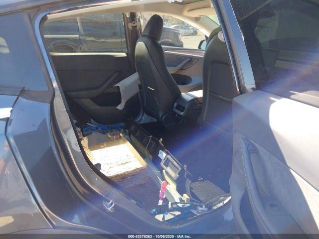 Tesla Model Y Performance Dual Motor All-wheel Drive Image 11