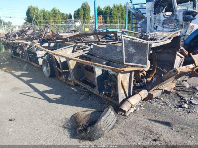  Salvage Freightliner Chassis