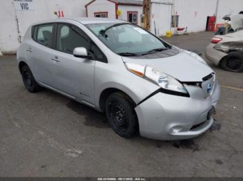  Salvage Nissan LEAF