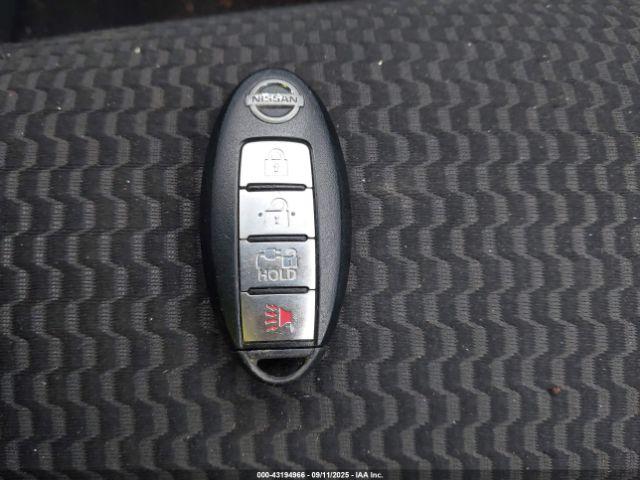 Nissan LEAF S Image 12