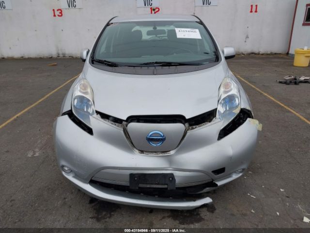 Nissan LEAF S Image 10