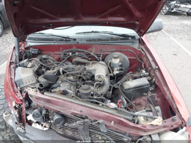 Toyota Tacoma Image 4