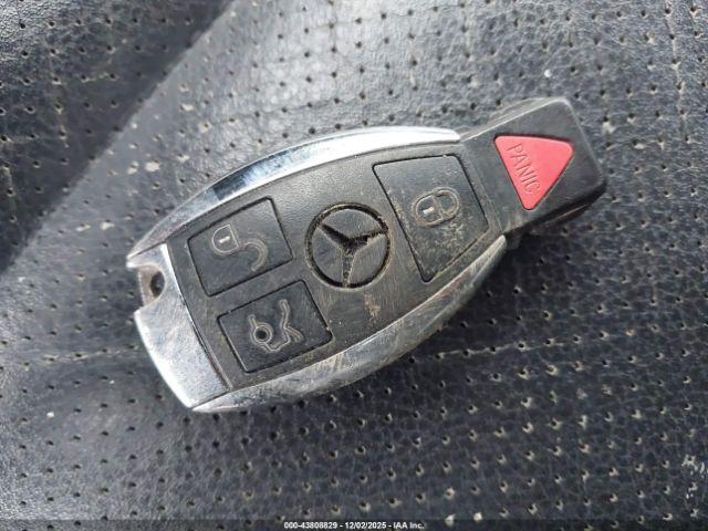 Mercedes-Benz C-Class Kompressor Sport Image 13