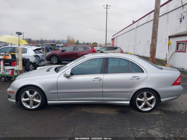 Mercedes-Benz C-Class Kompressor Sport Image 6