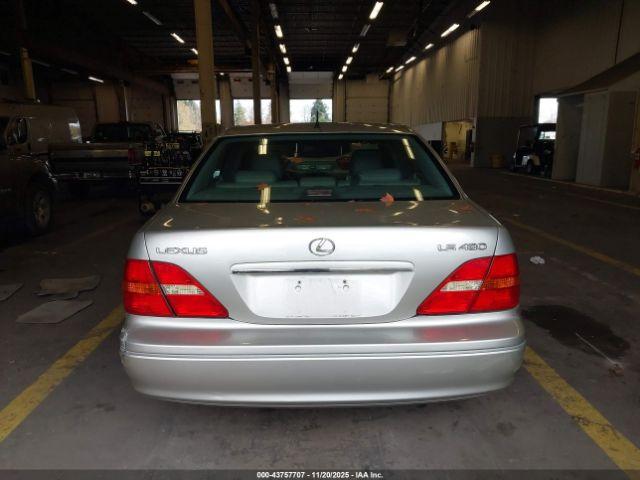 Lexus LS Image 14