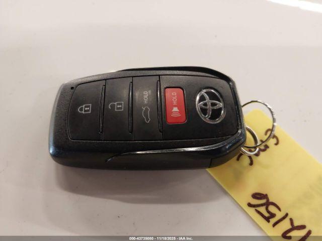 Toyota Corolla Hybrid Se Image 12