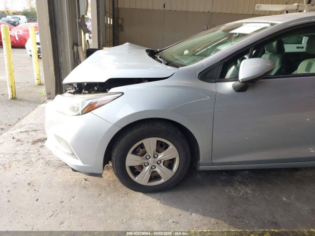 Chevrolet Cruze Ls Auto Image 16