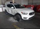 Volvo XC40 T5 Momentum Image 1