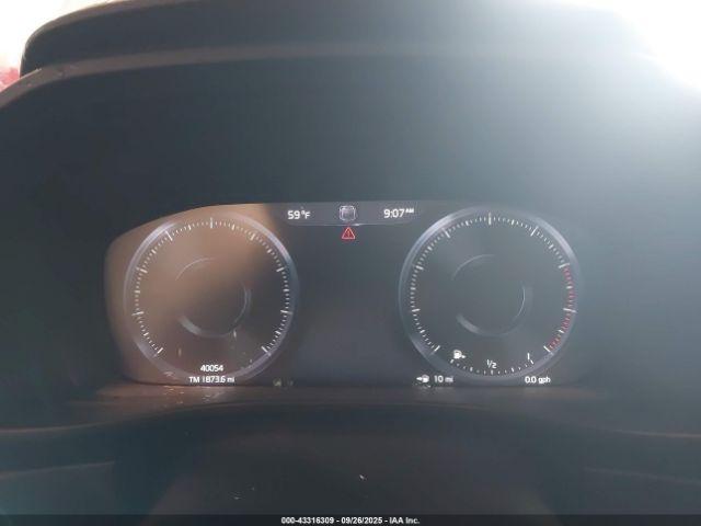 Volvo XC40 T5 Momentum Image 3