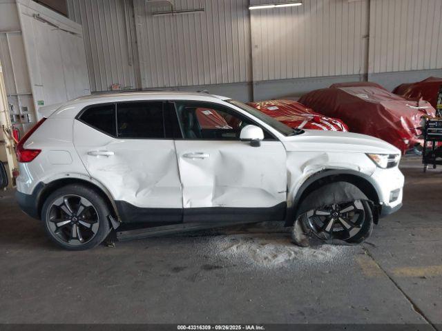Volvo XC40 T5 Momentum Image 12