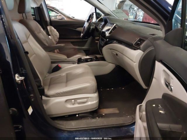 Honda Pilot Touring Image 5