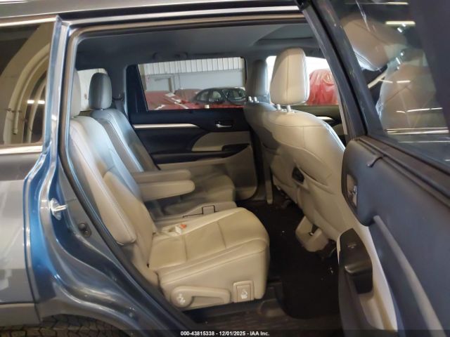 Toyota Highlander Xle Image 9