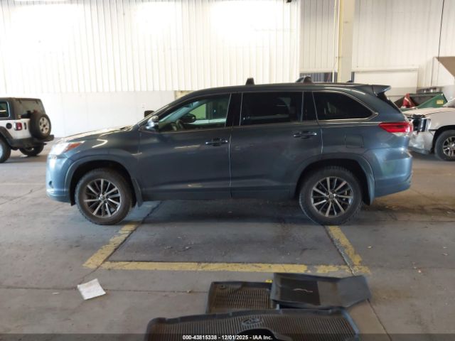 Toyota Highlander Xle Image 12