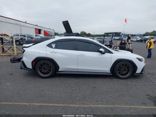 Subaru WRX Image 17