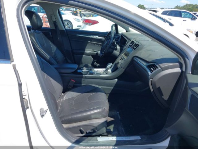 Ford Fusion Titanium Image 2