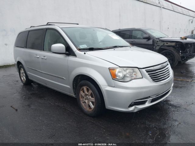 Chrysler Town & Country Touring Image 1