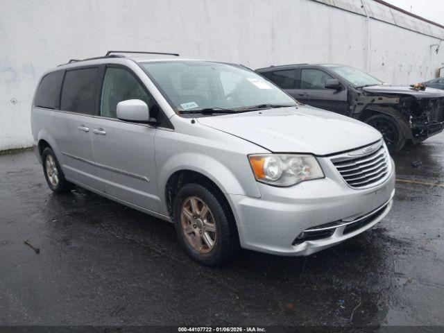  Salvage Chrysler Town & Country