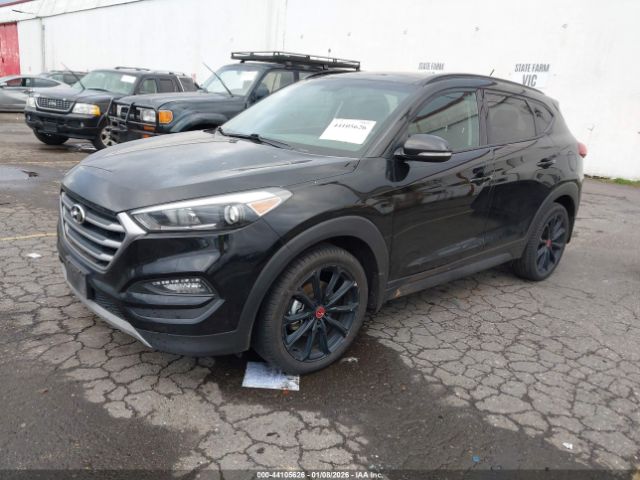 Hyundai TUCSON Night Image 13