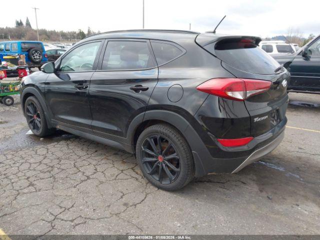 Hyundai TUCSON Night Image 11