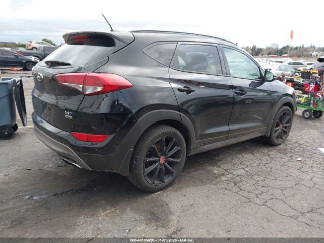 Hyundai TUCSON Night Image 15