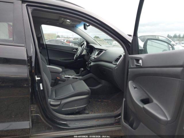 Hyundai TUCSON Night Image 10