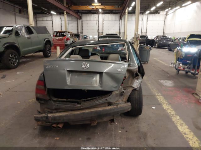 Volkswagen Jetta Gls 1.8t Image 11