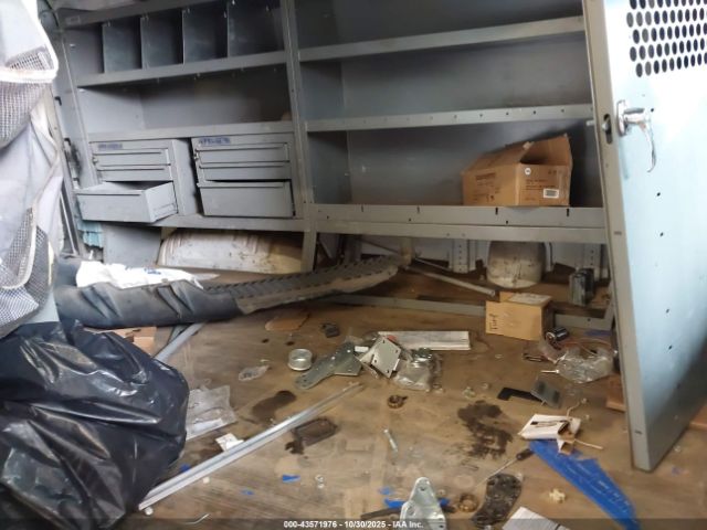 Chevrolet Express Image 7