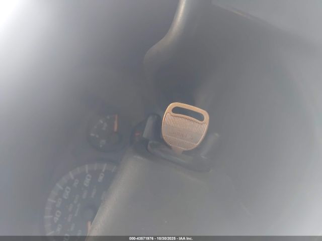 Chevrolet Express Image 6