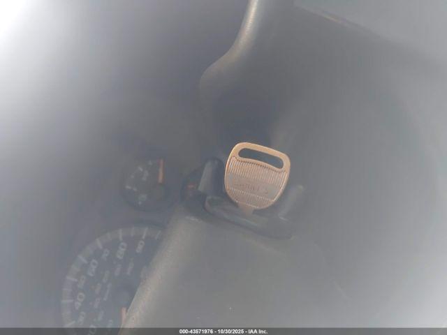 Chevrolet Express Image 6