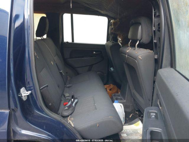 Jeep Liberty Sport Image 5