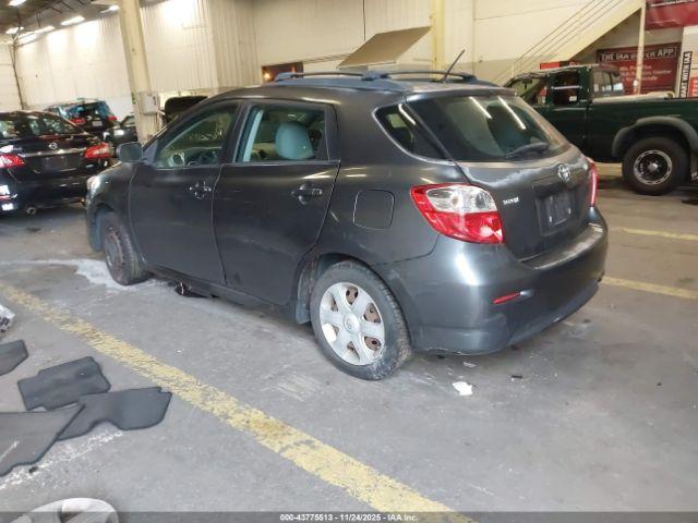 Toyota Matrix Image 15
