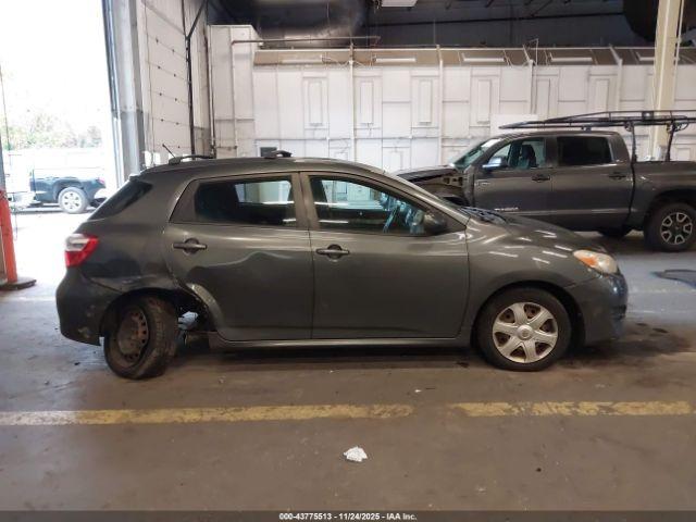 Toyota Matrix Image 5