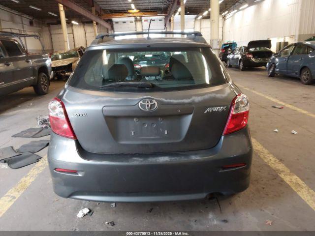 Toyota Matrix Image 14