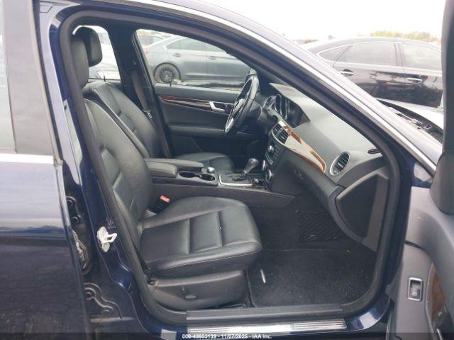 Mercedes-Benz C-Class Sport 4matic Image 9