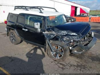  Salvage Toyota FJ Cruiser