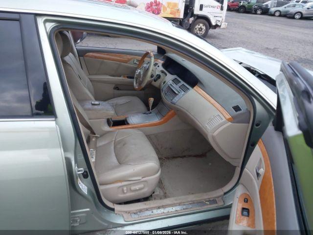 Toyota Avalon Image 4