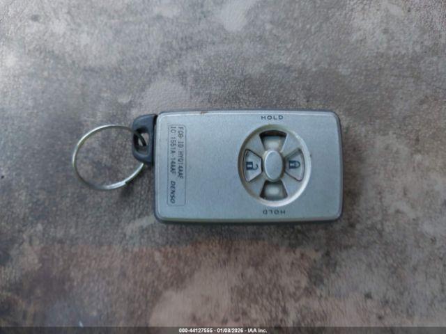 Toyota Avalon Image 10