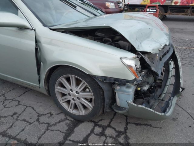 Toyota Avalon Image 9