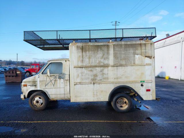 Chevrolet G30 Image 7