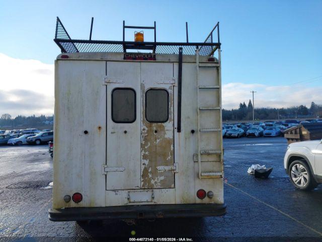 Chevrolet G30 Image 12