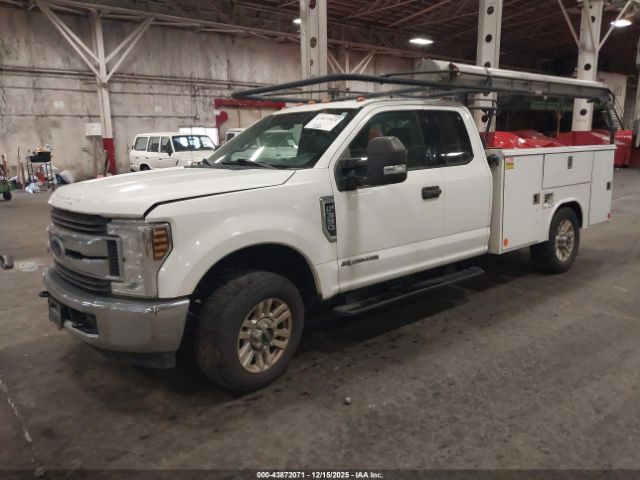 Ford F-350 Xlt Image 6