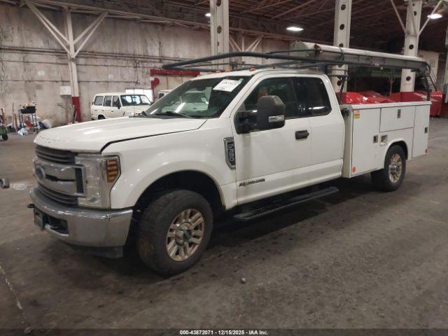 Ford F-350 Xlt Image 6