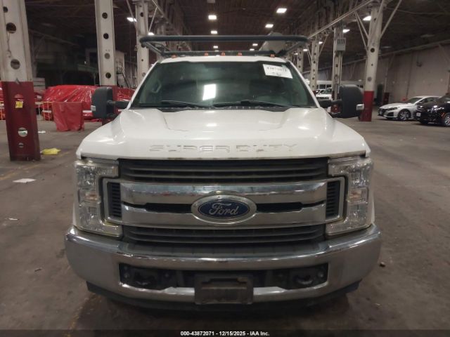Ford F-350 Xlt Image 15