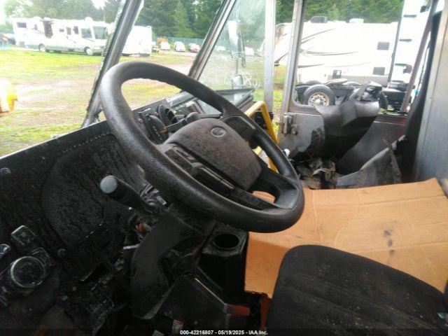 Ford F-59 Commercial Stripped Image 12