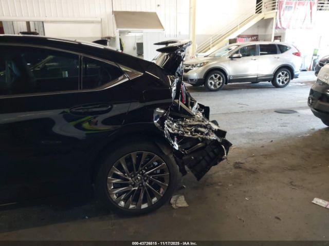 Lexus Es Luxury Image 4